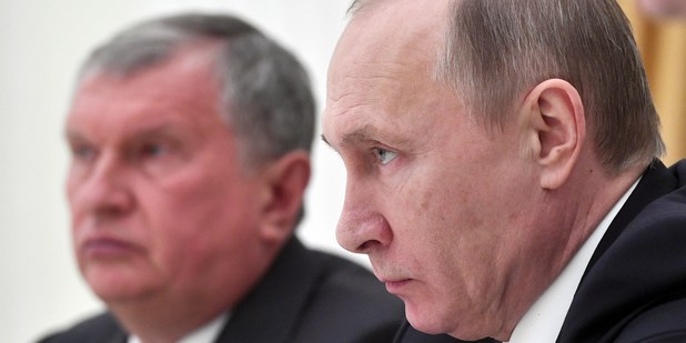 Vladimir Putin a šéf Rosneftu Igor Sečin