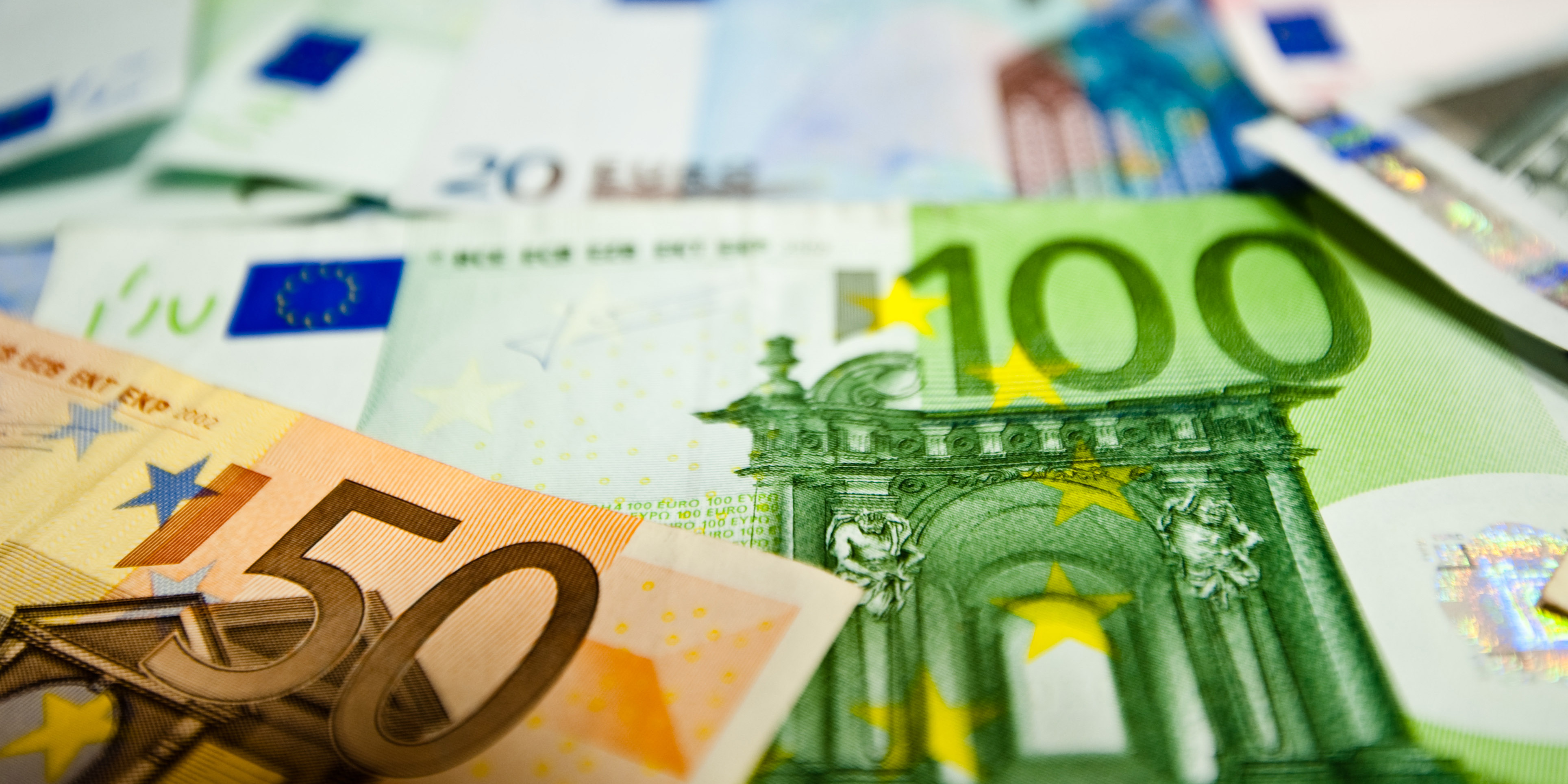 Analytik Bank of America: Zru�te �p�stoeurovky�!
