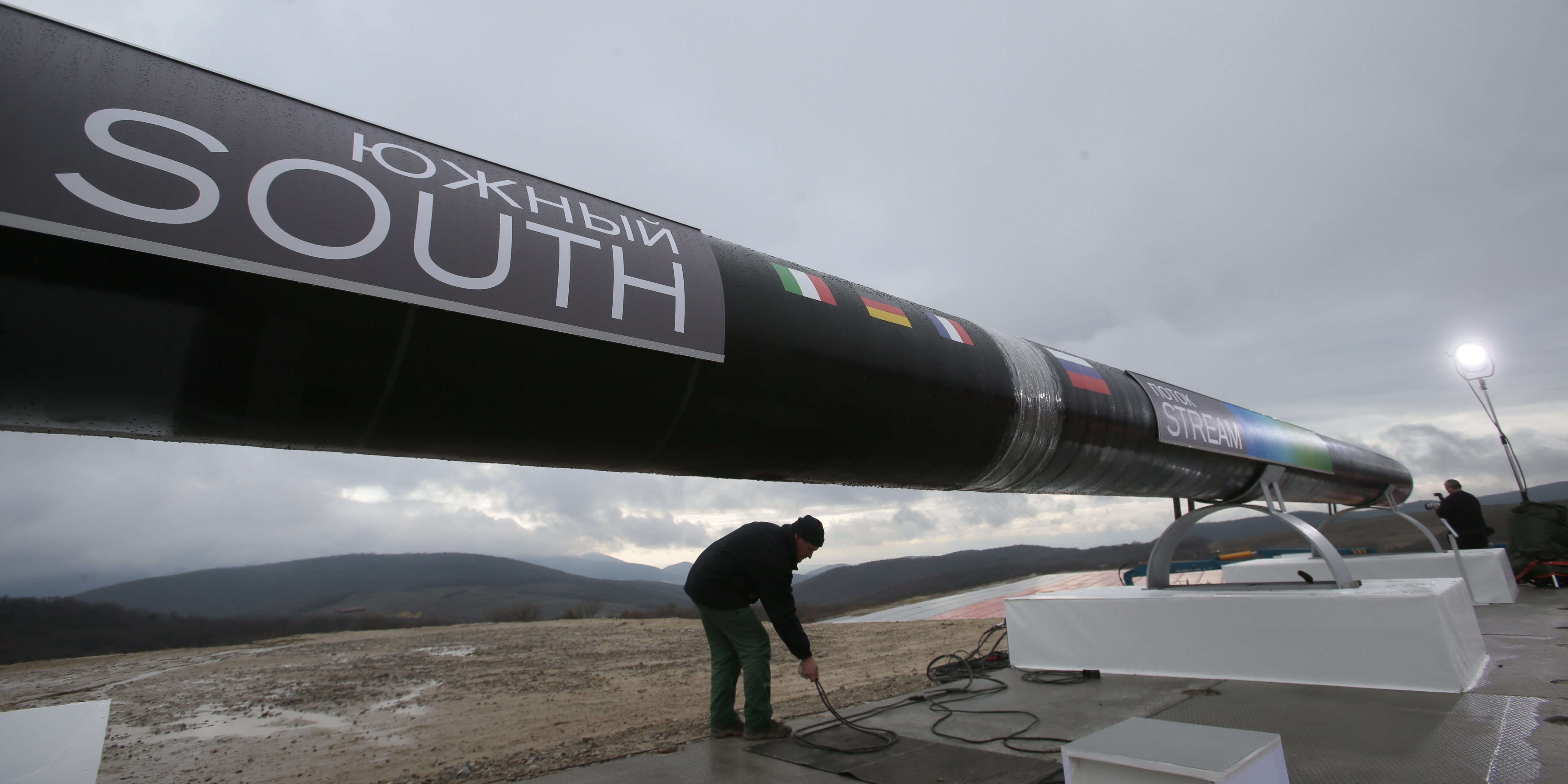 Putin tla�� na Ukrajinu,  Gazprom sa m� vr�ti� k d�vno zru�en�mu plynovodu
