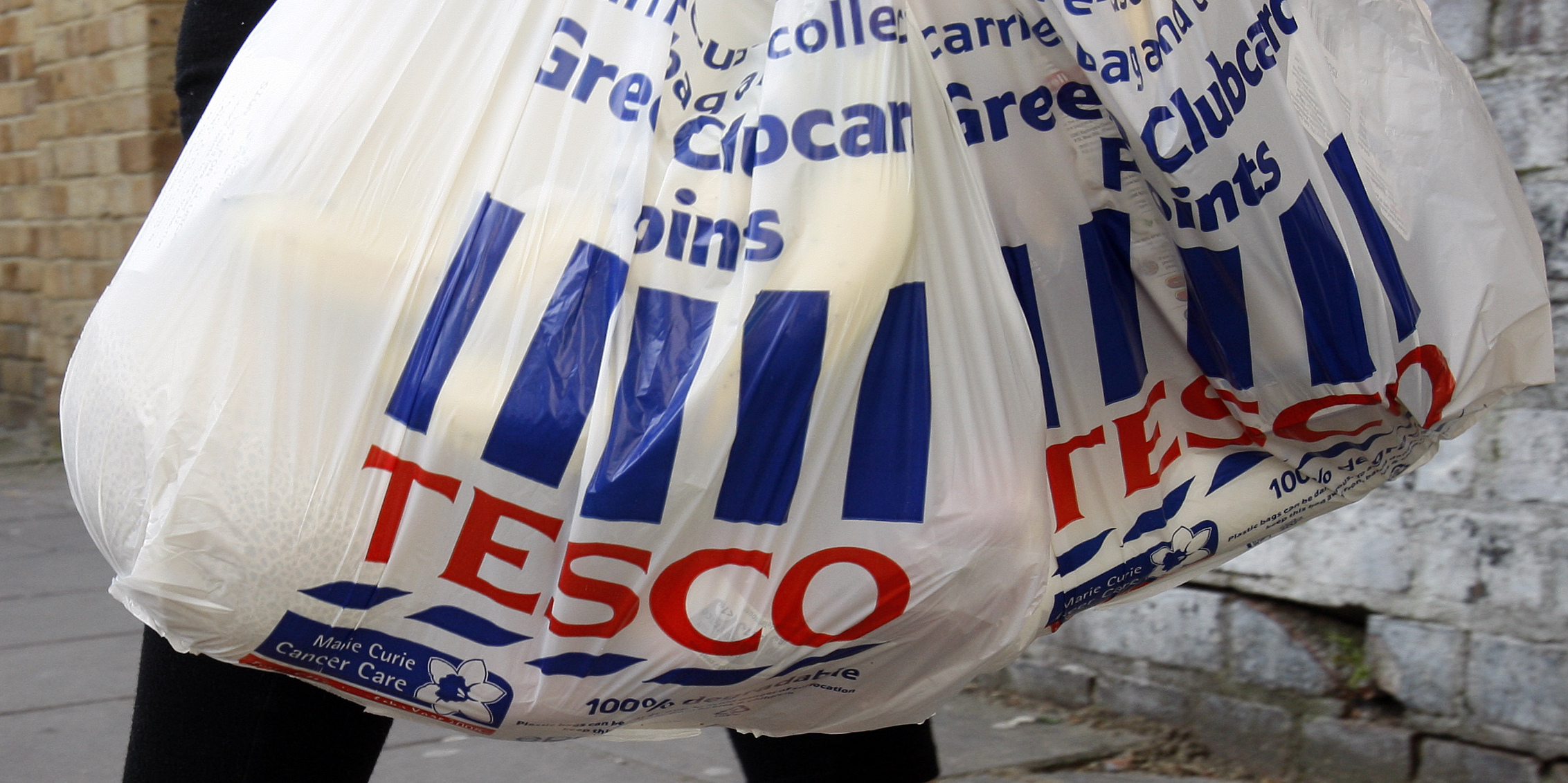 Britské Tesco už ponúka aj bežný účet Britské Tesco už ponúka aj bežný účet