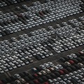 Vojna a sankcie prekopali rusk� automobilov� trh: Takmer ka�d� druh� nov� auto predan� v Rusku je moment�lne Lada