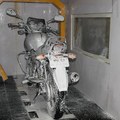 Prekvapuj�ce rozhodnutie: Legend�rny investor prejavil z�ujem o mal� indick� startup, ktor� �ist� motocykle