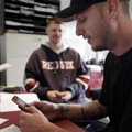 Ľudia volajú menej, musíme zdaniť SMS Ľudia volajú menej, musíme zdaniť SMS