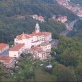 Dvetis�c eur na ruku: Pr��te sem b�va�, starosta pon�ka peniaze aj lacn� n�jmy