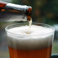Pivo ako zábavný ekonomický indikátor: Za aký dlhý čas si naň zarobíte? Pivo ako zábavný ekonomický indikátor: Za aký dlhý čas si naň zarobíte?