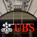 Francúzsky súd uložil švajčiarskej banke UBS pokutu 3,7 mld. eur Francúzsky súd uložil švajčiarskej banke UBS pokutu 3,7 mld. eur