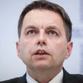 Vláda schválila rozpočet, deficit má v budúcom roku klesnúť pod 2 % Vláda schválila rozpočet, deficit má v budúcom roku klesnúť pod 2 %