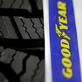 Trumpov tweet sp�sobil prepad akci� firmy o 6 %: Nekupujte si pneumatiky Goodyear! 