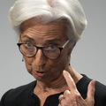 Lagardov� nazna�ila, �e zv��enie sadzieb ECB by mohlo pr�s� u� v j�li