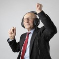 Poslanci rozhodli: Seniori budú môcť dostávať rodičovský dôchodok Poslanci rozhodli: Seniori budú môcť dostávať rodičovský dôchodok