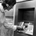 Skimmingom bolo v tomto roku na Slovensku napadnut�ch u� 18 bankomatov