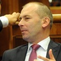 �.Kan�k: Ak nezmen�me syst�m soci�lnych d�vok, odp�lime si pod sebou kon�r
