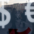 Rubeľ krváca: Fitch a Moody's znížili rating Ruska o šesť stupňov, do špekulatívneho pásma Rubeľ krváca: Fitch a Moody's znížili rating Ruska o šesť stupňov, do špekulatívneho pásma