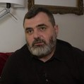 Bral 3,5 tis�ca mesa�ne za ni�, teraz �aluje svojho b�val�ho zamestn�vate�a