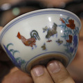 Porcelánový kalíšok na víno sa vydražil za 26,31 milióna eur Porcelánový kalíšok na víno sa vydražil za 26,31 milióna eur