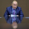 Spokojn� Putin predst�pil pred 1400 novin�rov: Obrat v ruskej ekonomike, kr�za je za nami