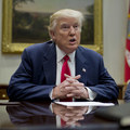 Americkej vl�de hroz� platobn� neschopnos�, Trump na�alej �iada peniaze na mexick� stenu