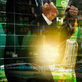Tri v�zvy a �es� investi�n�ch tipov: Kam by vlo�il peniaze  jeden z najv���ch spr�vcov akt�v na svete