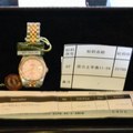 Rolexky, spodn� bielize� aj dar�ekov� pouk�ky: V ��ne vydra�ili �platky �t�tnych zamestnancov