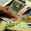 Slovensko na�alej s�per� o zahrani�n� invest�cie, a to najm� s Ma�arskom