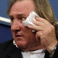 Depardieu vraj op���a Rusko, m� pocit, �e tam nepatr�