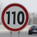 Mimo obce a� 110 km/h, �esk� vl�da schv�lila zv��enie r�chlosti