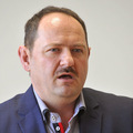 Zs. SIMON: R. Fico a jeho pe�iaci pripravuj� tis�cky �ud� o ich majetok