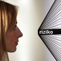 Pohyb na akciovom trhu: Ne�udujte sa, riziko je sp�!