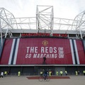 Akcie Manchesteru United v utorok vystrelili nahor: Opustia klub po Ronaldovi aj americk� vlastn�ci?