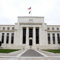 Americká centrálna banka zrejme zmierni tempo zvyšovania úrokov, naznačuje zápisnica z jej posledného zasadnutia
