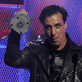 Rammstein �aluje Nemecko, kv�li zak�zan�mu sadomasu �iada od�kodn�