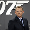 Ani James Bond si nevie poradiť s koronavírusom Ani James Bond si nevie poradiť s koronavírusom