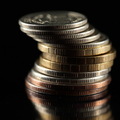 Porovnanie be�n�ch ��tov: Akt�vni klienti platia mesa�ne bank�m 3,6 eura