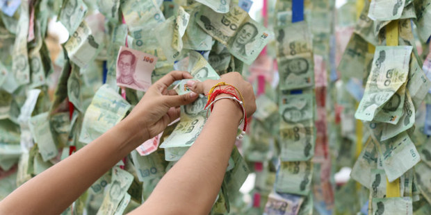 Nev�dan� bal�k hotovosti: Na �o bud� ve�k�m korpor�ci�m v�etky tie bili�ny dol�rov?