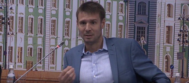 �o je za �ulou n�ladou v Rusku? Ove�a viac ne� len Trump