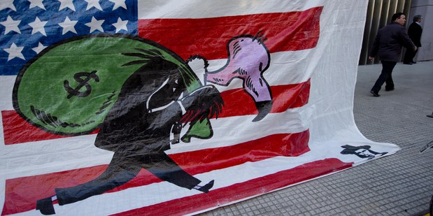 Ropa na 100 dol�roch za barel a in� divok� progn�zy pre rok 2016