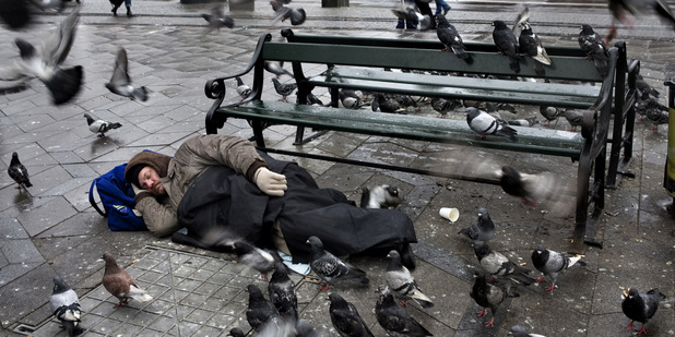 Životná úroveň klesá Životná úroveň klesá