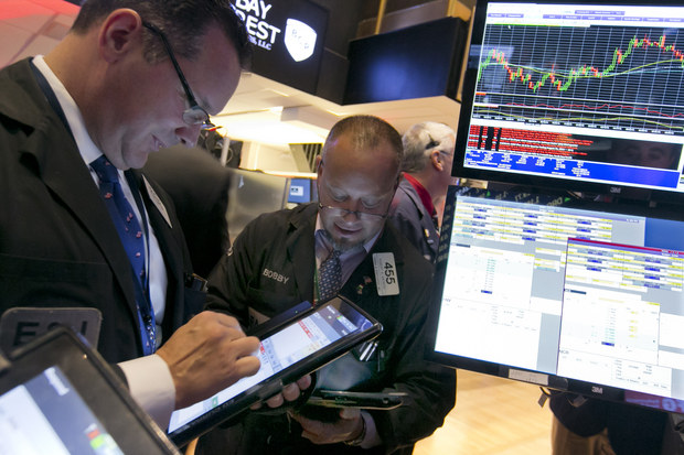 Fed nechal sadzby v USA bez zmeny, m��e ich zv��i� v decembri