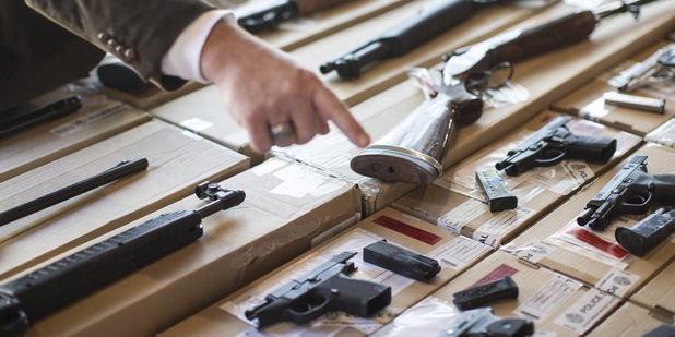 �esi id� vyr�ba� pi�tole na Slovensko, u� pres�vaj� techniku