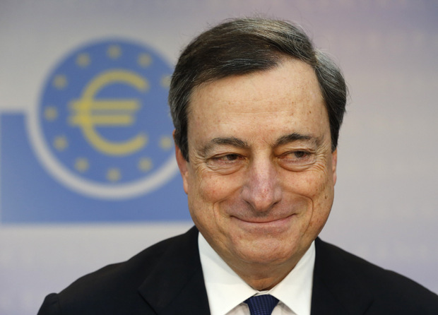Tla�ovka ECB: Sadzby sa nemenia, depozitn� sadzba pod nulu nekles�