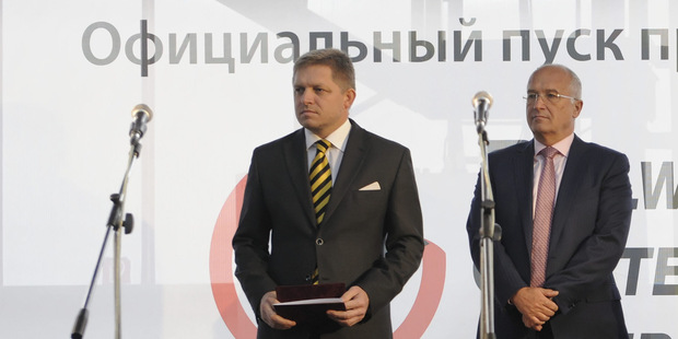 Z�ava: Prem�r SR Robert Fico, predseda predstavenstva Tatravag�nka Alexej Beljajev