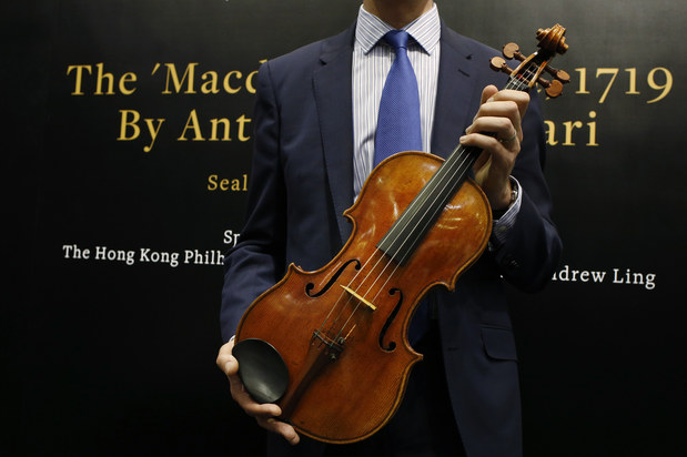 W. Buffett o pate USA: Vrchol hl�posti a hazard�rstva