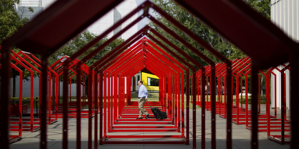 Ceny nehnute�nost� v E� u� st�paj�, u n�s na�alej mierne klesaj�