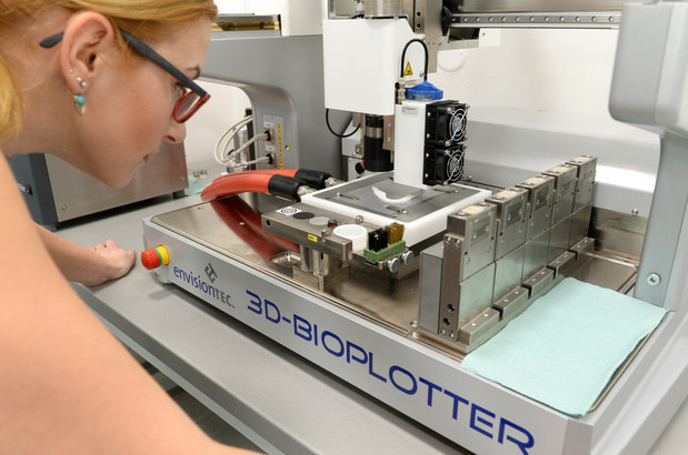 Financial Times: Glob�lny obchod str�ca silu, motor menom globaliz�cia u� ne�ah�