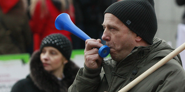 Pou�enie z recesie pod�a The Economist: Vl�dy, mus�te si vybra�  doteraz nezn�me cesty napredovania