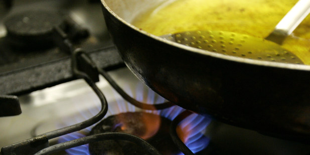 Plyn bude od septembra pre väčšinu domácností lacnejší o 2 eurá ročne, ďalších minimálne 10 príde koncom roka vratkou Plyn bude od septembra pre väčšinu domácností lacnejší o 2 eurá ročne, ďalších minimálne 10 príde koncom roka vratkou