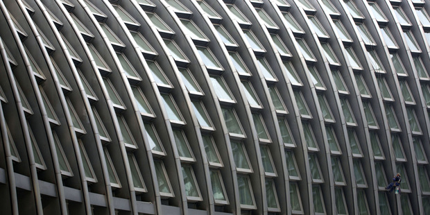 Tri d�vody pre�o by sa mali banky �krti�