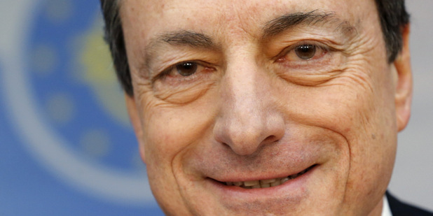 Tento pozn�te? Ob��ben� vtip Maria Draghiho