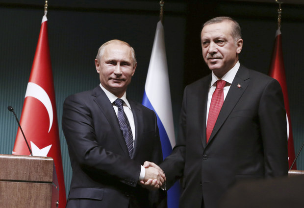 Rusk� prezident Vladimir Putin a jeho tureck� partner Recep Tayyip Erdogan