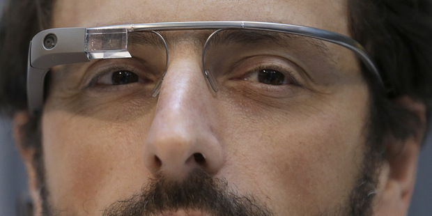 Zabudnite na smartf�ny, prich�dza internet v hodink�ch a okuliaroch